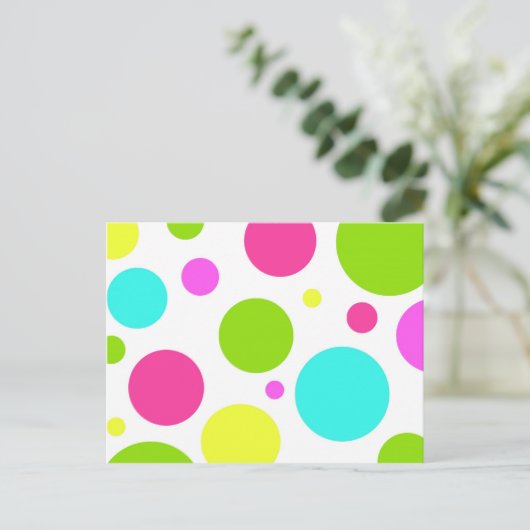 おもしろいカラフルホットピンクブルーグリーン水玉模様 ポストカード (スタンド正面)