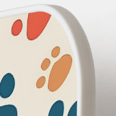 おもしろいカラフルホワイトモノグラムドッグポーパターン ピックルボールラケット (左詳細)