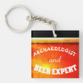 おもしろいカラフル考古学者・ビール専門家 キーホルダー (正面)