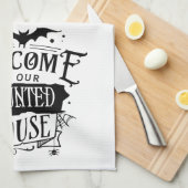 おもしろいカワイウェルカムトゥーハウス幽霊のよく出るハロウィーン キッチンタオル (四つ折り)