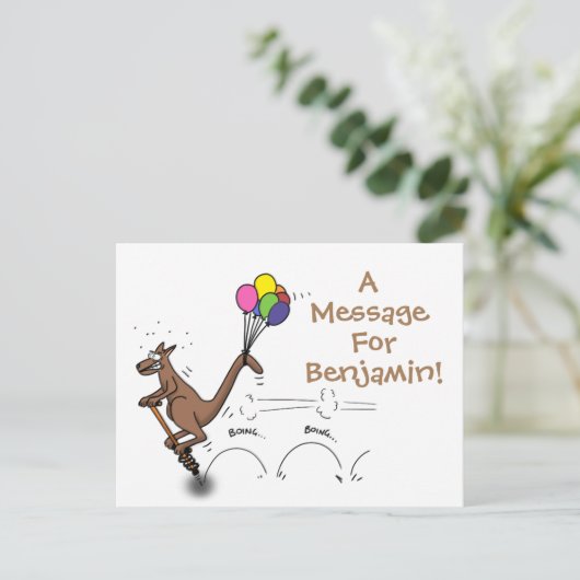 おもしろいカンガルーオンポゴスティック漫画イラストレーション ポストカード (スタンド正面)