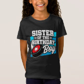 おもしろいキッズホッケーパーティーシスターの誕生日 Tシャツ (正面)