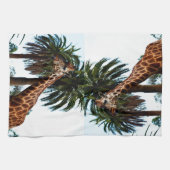 おもしろいキリン与えはラズベリーだ キッチンタオル (横)