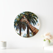 おもしろいキリン与えはラズベリーだ ラージ壁時計 (ホーム)