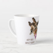 おもしろいキリン舌アウトとウイよくはしゃぐク – スマイル カフェラテマグ (左アングル)
