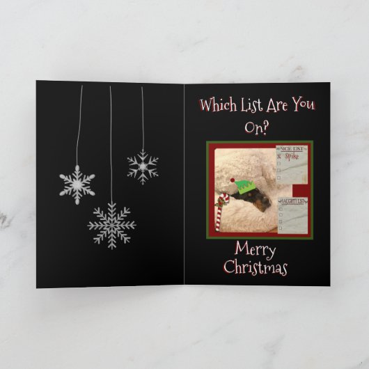 おもしろいクリスマスの「小妖精や小人」が棚に置かれている カード (内部)