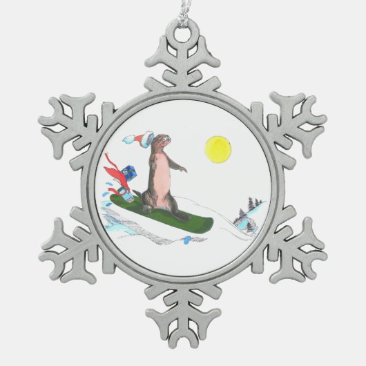 おもしろいクリスマススノーボーディングオッターホリデーデザイン スノーフレークピューターオーナメント (正面)