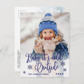 おもしろいクリスマス写真ベビー外は寒い シーズンポストカード (正面/裏面)