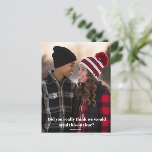 おもしろいクリスマス後期の家族の写真の遅い休日 ポストカード (スタンド正面)