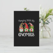 おもしろいクリスマス格言ぶら下がったと私のGnomies家族 招待状 (スタンド正面)