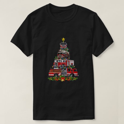 おもしろいクリスマス消防士の消防車ツリークリスマスG Tシャツ (デザイン正面)