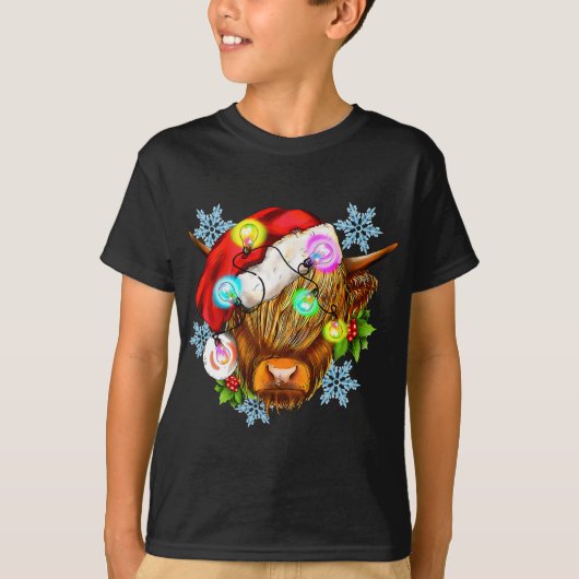 おもしろいクリスマス高地の牛、西クリスマス李 Tシャツ (正面)