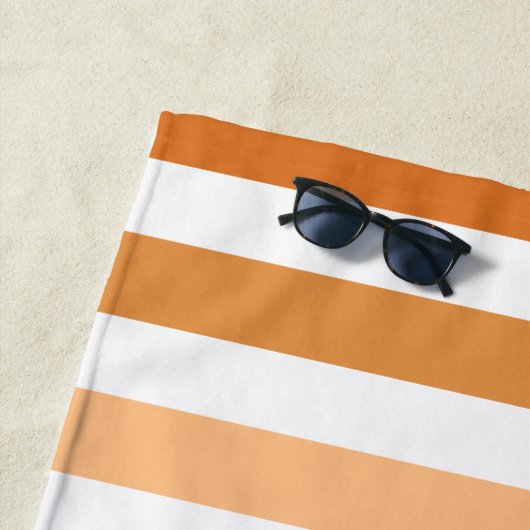 おもしろいコルギドッグトランプのポーカー選手サマーファミリーバケーション ビーチタオル (インサイチュ)