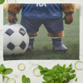 おもしろいサッカーの服を着た高地の牛 キッチンタオル (折り畳み)