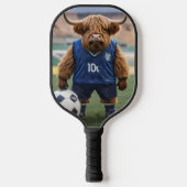 おもしろいサッカーの服を着た高地の牛 ピックルボールラケット (正面)