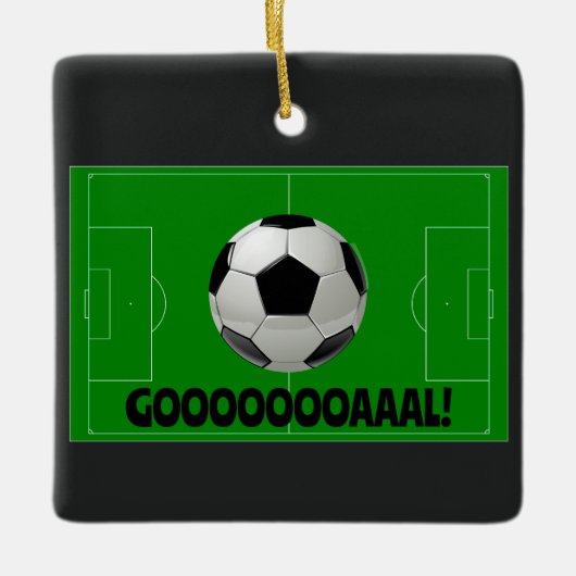 おもしろいサッカーボールとピッチゴール!（サッカー）スポーツ セラミックオーナメント (正面)