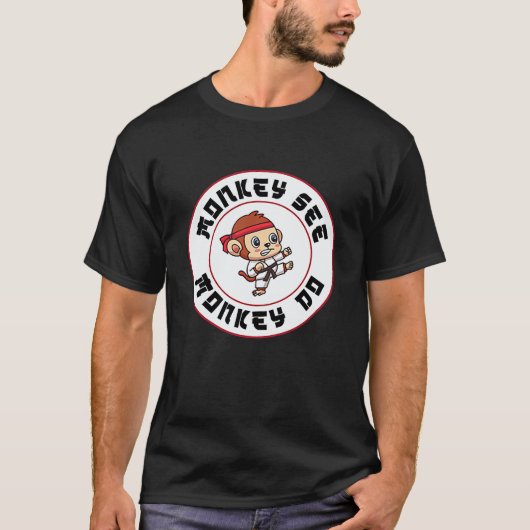おもしろいサルが空手をやる Tシャツ (正面)
