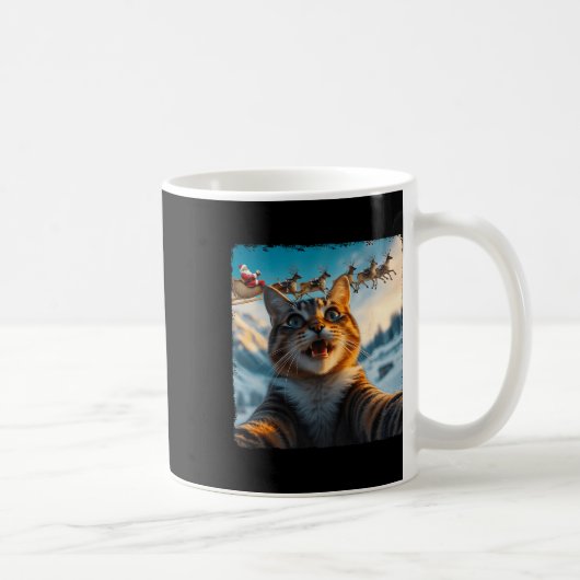 おもしろいサンタそり猫の自撮りクリスマス コーヒーマグカップ (右)