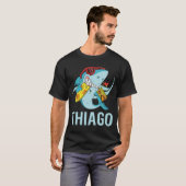 おもしろいシャーク – チアゴ名 Tシャツ (正面フル)