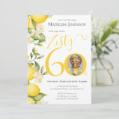 おもしろいジスティ・レモン写真60th誕生日パーティー 招待状 (スタンド正面)