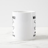 おもしろいスカルと十字骨警告の大カスタムきな ジャンボコーヒーマグカップ (正面)