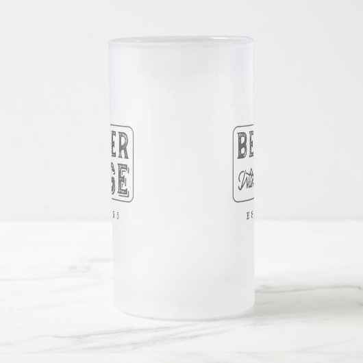 おもしろいスタイリッシュヴィンテージの誕生日が年とともに向上 フロストグラスビールジョッキ (中央)