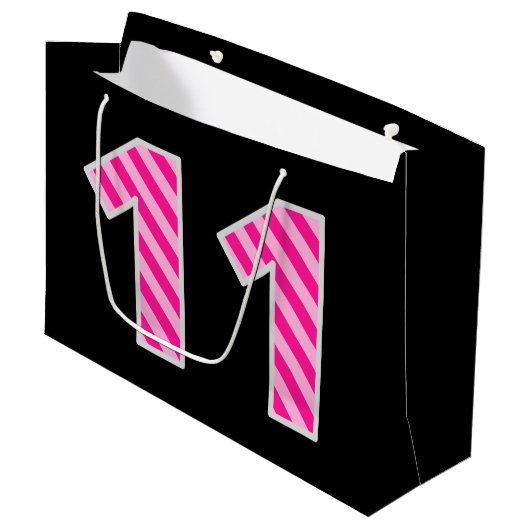 おもしろいストライプのピンク「11」、ハッピー11誕生日、名前 ラージペーパーバッグ (正面アングル)