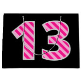 おもしろいストライプのピンク「13」、ハッピー13誕生日、名前 ラージペーパーバッグ (正面)