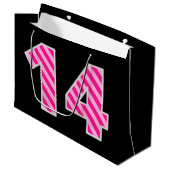 おもしろいストライプのピンク「14」、ハッピー14誕生日、名前 ラージペーパーバッグ (正面アングル)