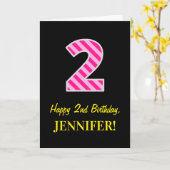 おもしろいストライプのピンク「2」、誕生日おめでとう、名前 カード (黄色い花)