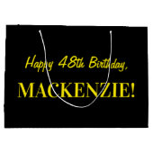 おもしろいストライプのピンク「48」、ハッピー48誕生日、名前 ラージペーパーバッグ (裏面)