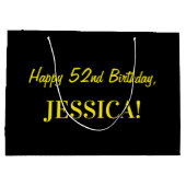 おもしろいストライプのピンク「52」、ハッピーエンド52誕生日、名前 ラージペーパーバッグ (裏面)