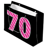 おもしろいストライプのピンク「70」、ハッピー70誕生日、名前 ラージペーパーバッグ (正面アングル)