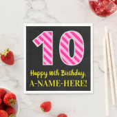 おもしろいストライプピンク色の誕生日"10"；ハッピー10 スタンダードランチョンナプキン (インサイチュ)