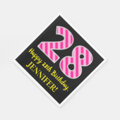 おもしろいストライプピンク色の誕生日"28"; Happy 28 スタンダードランチョンナプキン (角)