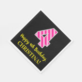 おもしろいストライプピンク色の誕生日「4」、誕生日おめでとう スタンダードランチョンナプキン (角)