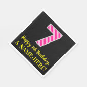 おもしろいストライプピンク色の誕生日"7"; Happy 7 スタンダードランチョンナプキン (角)