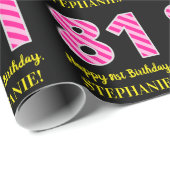 おもしろいストライプピンク色の誕生日"81"; Happy 81 ラッピングペーパー (ロールコーナー)