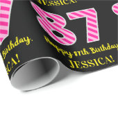 おもしろいストライプピンク色の誕生日"87"; Happy 87 ラッピングペーパー (ロールコーナー)