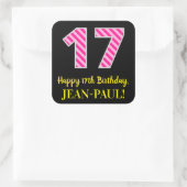 おもしろいストライプピンク誕生日"17":ハッピー17+名前 スクエアシール (バッグ)