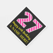 おもしろいストライプピンク誕生日"27"; Happy 27 スタンダードランチョンナプキン (角)