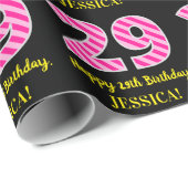 おもしろいストライプピンク誕生日"29"; Happy 29 ラッピングペーパー (ロールコーナー)