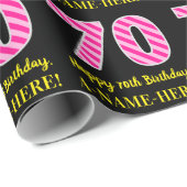 おもしろいストライプピンク誕生日"70"; Happy 70 ラッピングペーパー (ロールコーナー)