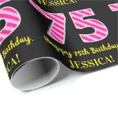 おもしろいストライプピンク誕生日"75"; Happy 75 ラッピングペーパー (ロールコーナー)