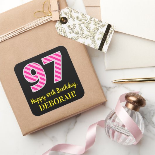 おもしろいストライプピンク誕生日"97":ハッピーピンク97 スクエアシール (ギフト)