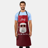 おもしろいスペシャルデリバリサンタレッドブラックバッファロープレイド エプロン (着用した状態)