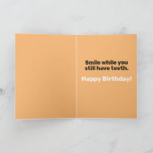 おもしろいスマイルまだ歯の誕生日 カード (内部)