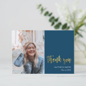 おもしろいスモダンクリプト青シンプルい写真卒業 サンキューカード (スタンド正面)