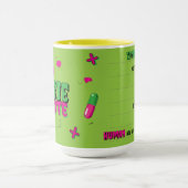 おもしろいゾンビ解毒剤…シーッ…ゾンビ前… マグカップ (中央)