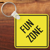 おもしろいゾーンメタルスクエアキーチェーン キーホルダー (正面)